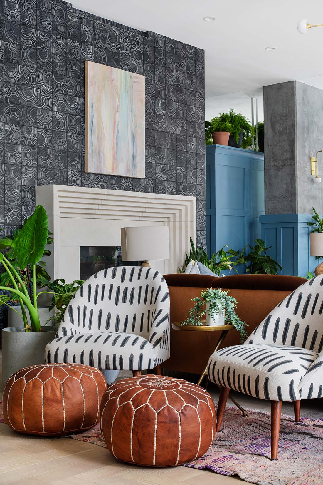 Patterned wallcovering installation project